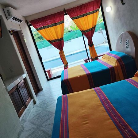 Hotel J.B. Zihuatanejo Esterno foto