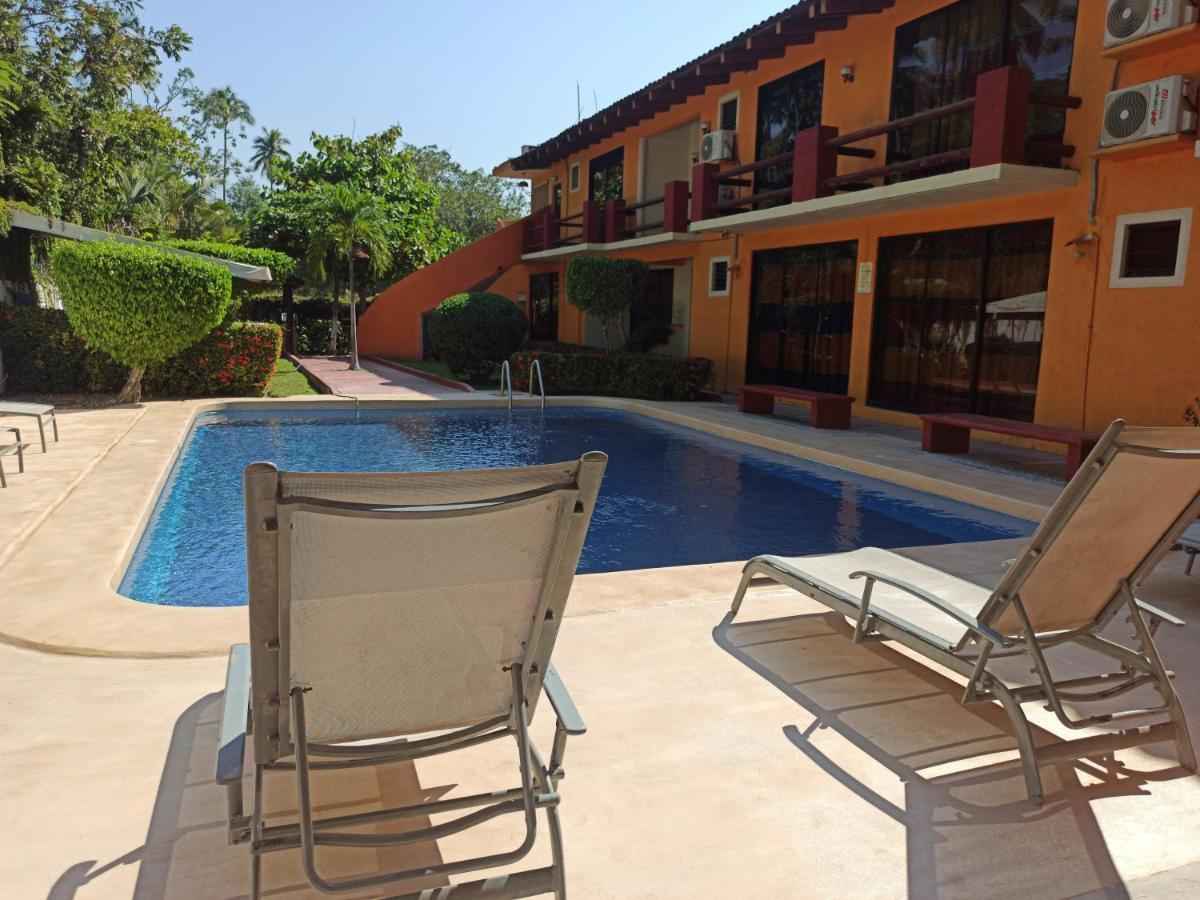 Hotel J.B. Zihuatanejo Esterno foto