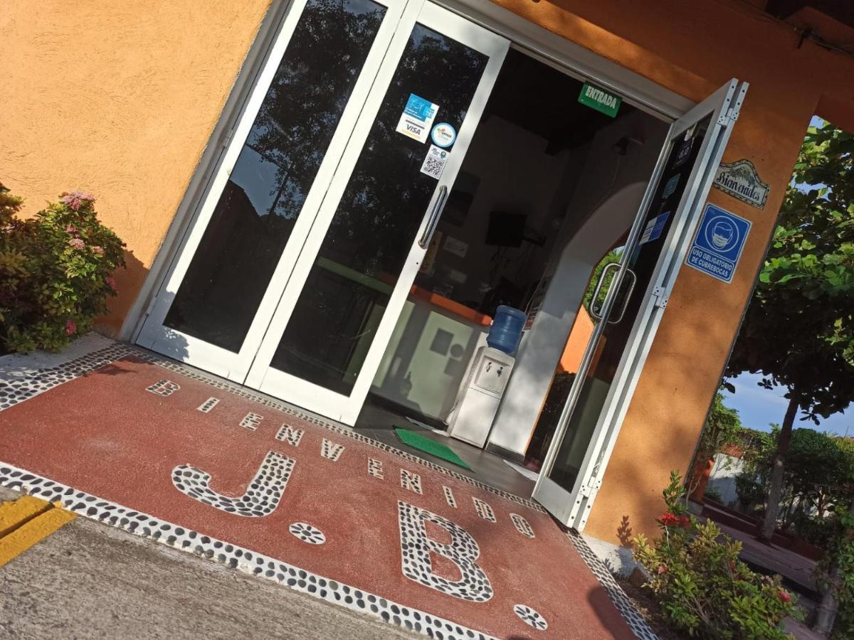 Hotel J.B. Zihuatanejo Esterno foto