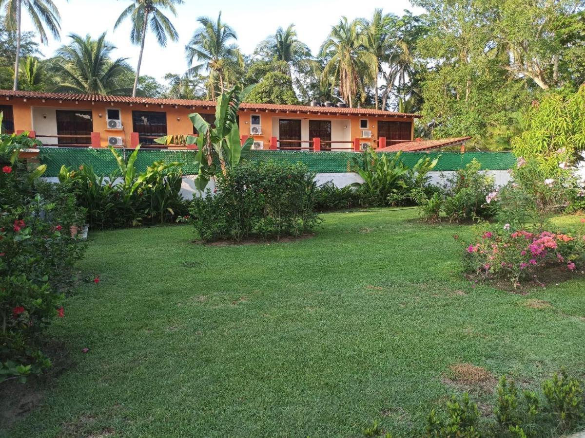 Hotel J.B. Zihuatanejo Esterno foto