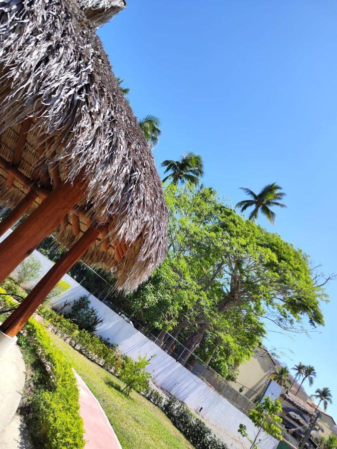 Hotel J.B. Zihuatanejo Esterno foto