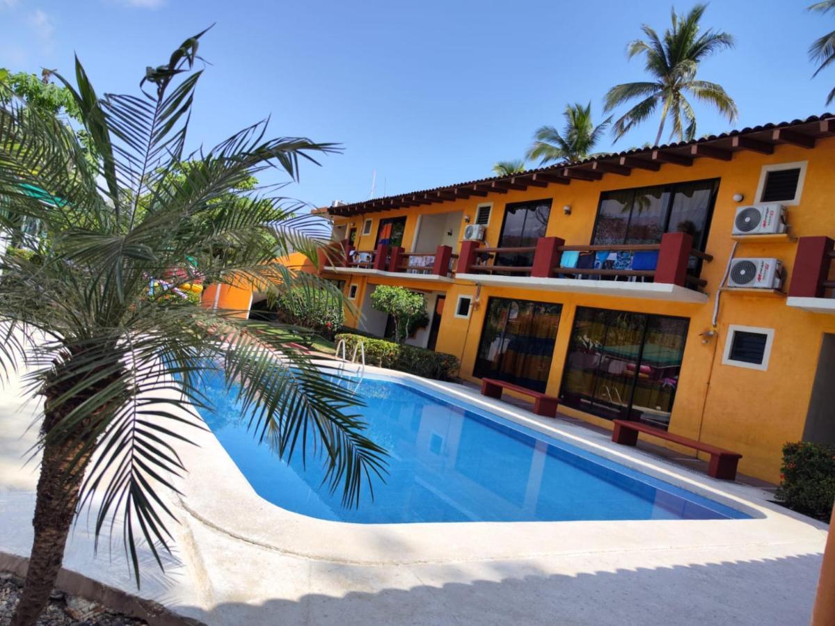 Hotel J.B. Zihuatanejo Esterno foto