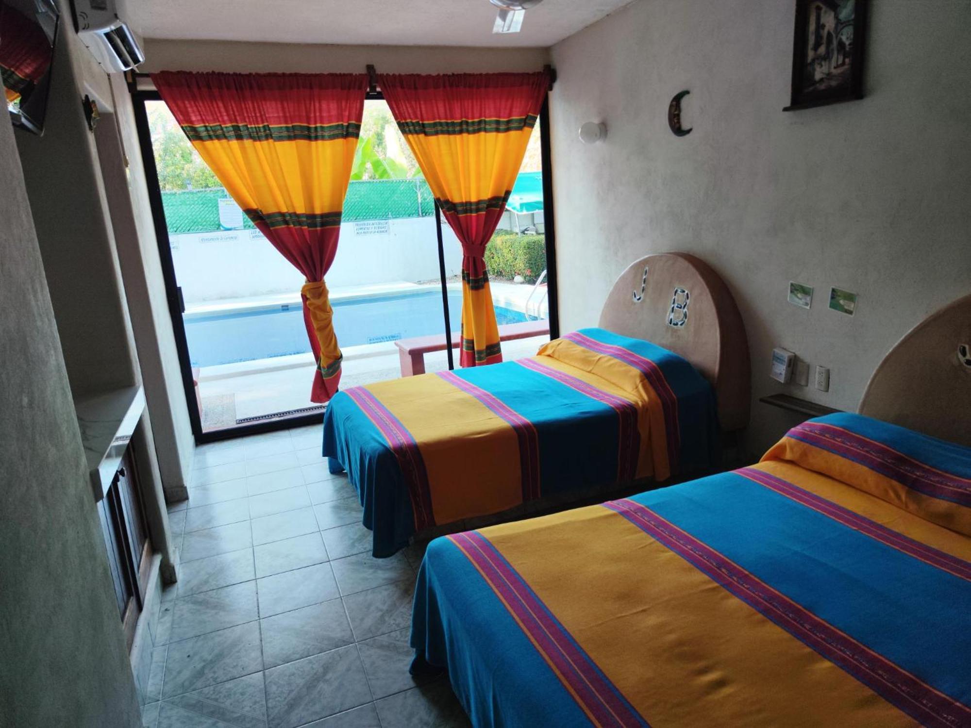 Hotel J.B. Zihuatanejo Esterno foto