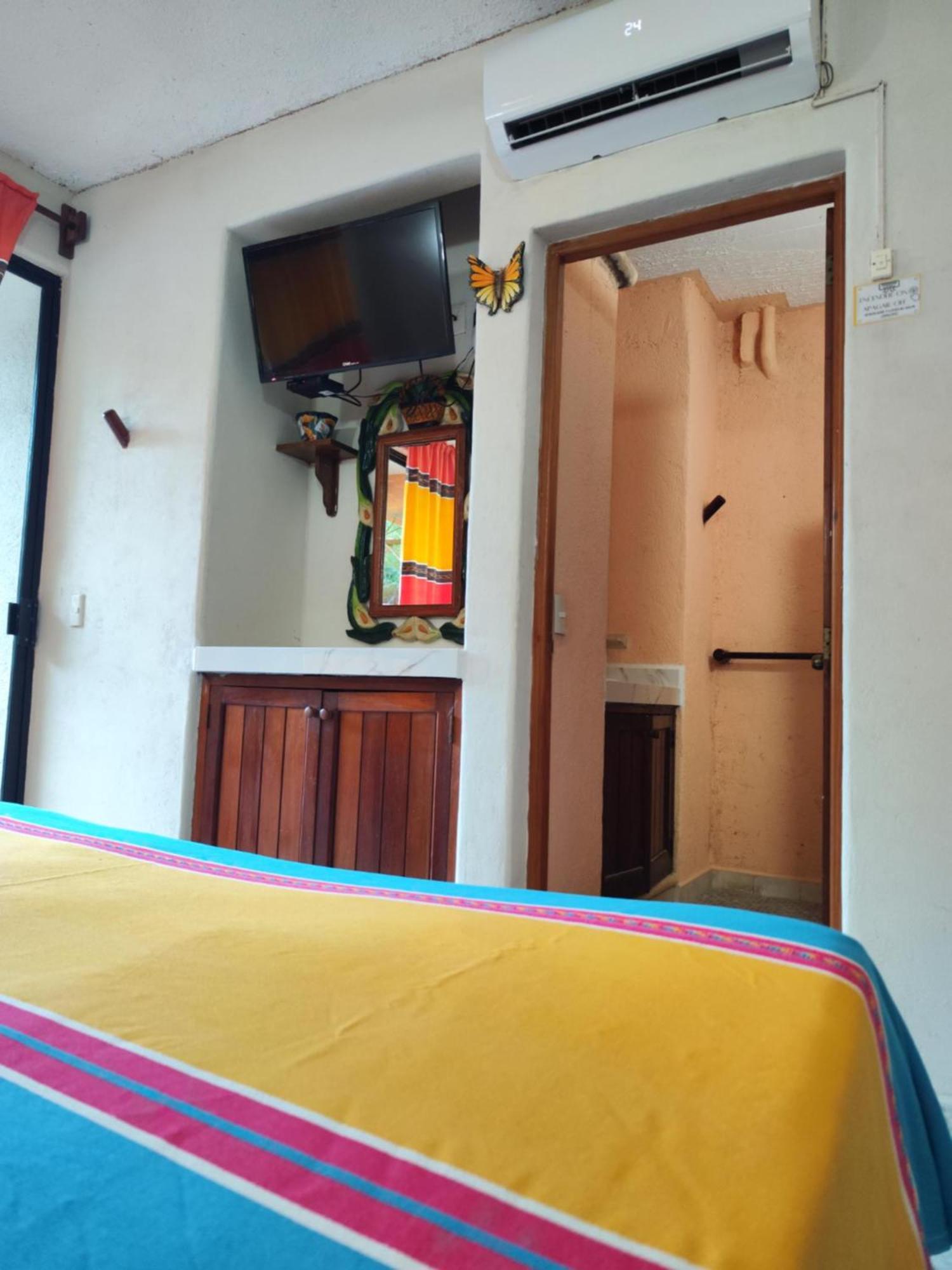 Hotel J.B. Zihuatanejo Esterno foto