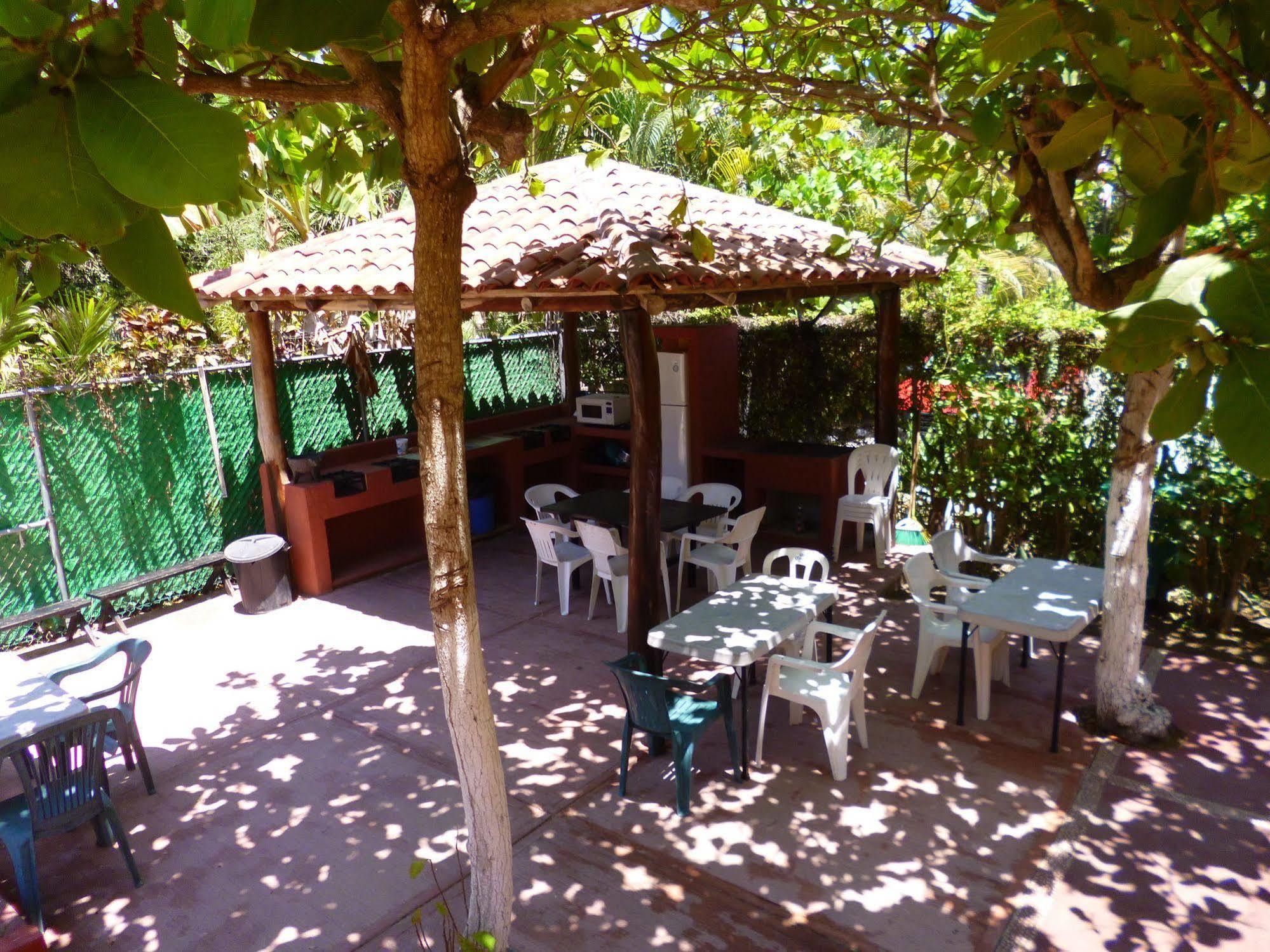 Hotel J.B. Zihuatanejo Esterno foto